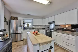 4592 Lomax Ct, Murrells Inlet, SC 29576 - Photo 5
