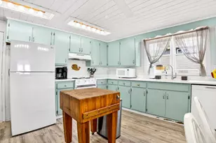472 Myrtle Ave, Pawleys Island, SC 29585 - Photo 19