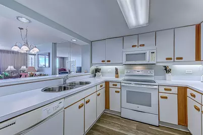 101 Ocean Creek Dr. #EE8, Myrtle Beach, SC 29572 - Photo 9
