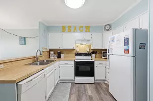 613 Ocean Blvd S, North Myrtle Beach, SC 29582 - Photo 3