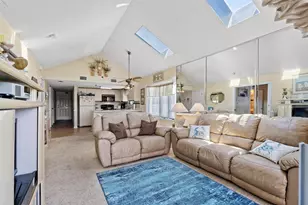 806 Conway St, North Myrtle Beach, SC 29582 - Photo 9