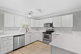 1015 Hagley Dr, Pawleys Island, SC 29585 - Photo 15