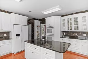 1077 Links Rd, Surfside Beach, SC 29575 - Photo 7