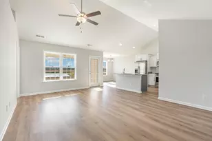 913 Woodside Dr, Conway, SC 29526 - Photo 5