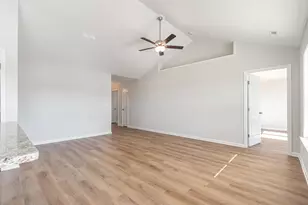 913 Woodside Dr, Conway, SC 29526 - Photo 3