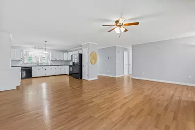 11831 N Highway 905, Longs, SC 29568 - Photo 9