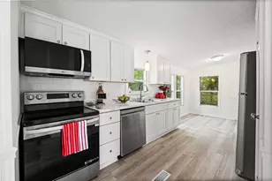 160 St Christopher Cir, Pawleys Island, SC 29585 - Photo 11