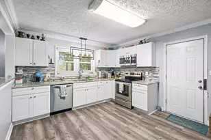 1704 Sherwood Dr, Conway, SC 29526 - Photo 5