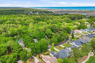135 Tanglewood Dr, Pawleys Island, SC 29585 - Photo 21