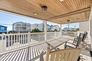 217 S Waccamaw Ave, Garden City, SC 29576 - Photo 15