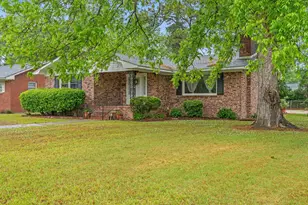107 E Melrose Ave, Mullins, SC 29574 - Photo 19
