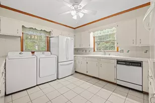 107 E Melrose Ave, Mullins, SC 29574 - Photo 5