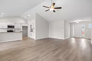939 Woodside Dr, Conway, SC 29526 - Photo 3
