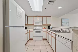 2711 Ocean Blvd, North Myrtle Beach, SC 29582 - Photo 11