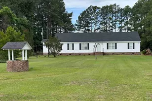 117 Clifton Dr, Hemingway, SC 29554 - Photo 1