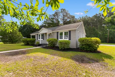 305 S Magnolia Ave., Andrews, SC 29510 - Photo 3