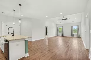 663 Belmont Dr, Conway, SC 29526 - Photo 9