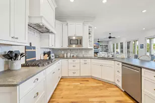 1008 Parker Dr, Pawleys Island, SC 29585 - Photo 7