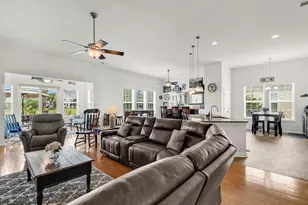 609 Chatman Ct, Murrells Inlet, SC 29576 - Photo 9
