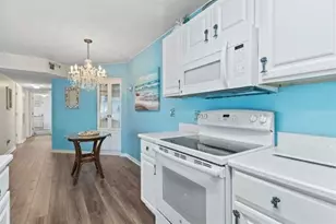 8835 Chandler Dr, Myrtle Beach, SC 29575 - Photo 7