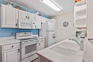 8835 Chandler Dr, Myrtle Beach, SC 29575 - Photo 9