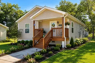 215 W James St, Mullins, SC 29574 - Photo 1