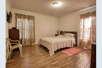215 W James St., Mullins, SC 29574 - Photo 9