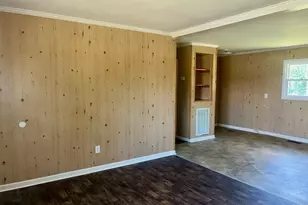 213 E Pickens St, Marion, SC 29571 - Photo 7