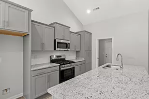 3240 Crooked Oak Dr, Conway, SC 29526 - Photo 3