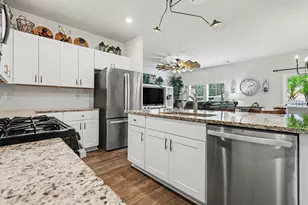 630 Watercliff Dr, Longs, SC 29568 - Photo 9