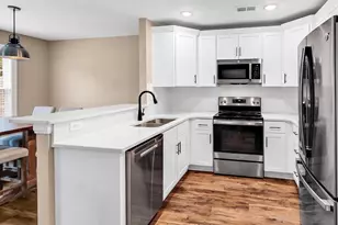 581 Bend Ave, Murrells Inlet, SC 29576 - Photo 3