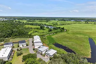 19 Red Skiff Ln, Pawleys Island, SC 29585 - Photo 9