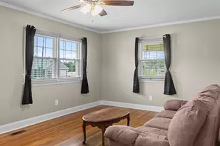 805 Highland Dr, Mullins, SC 29574 - Photo 9