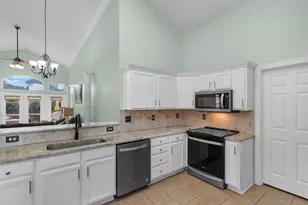 327 William St, Myrtle Beach, SC 29577 - Photo 7