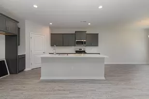 909 Woodside Dr, Conway, SC 29526 - Photo 5