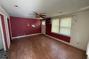 224 E Brooks St, Kingstree, SC 29556 - Photo 3