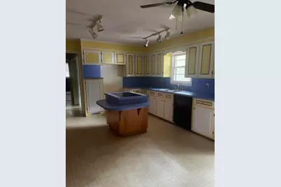 108 Swails St, Kingstree, SC 29556 - Photo 3