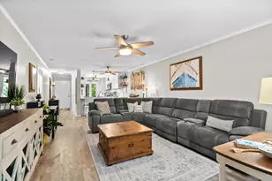 812 Villas Ct, Garden City Beach, SC 29576 - Photo 13
