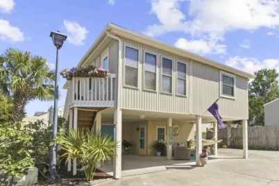 820 9th Ave. S, North Myrtle Beach, SC 29582 - Photo 1