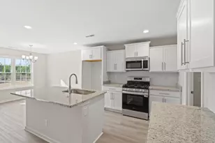 904 Woodside Dr, Conway, SC 29526 - Photo 5