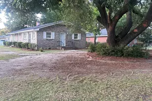 802 Esther St, Mullins, SC 29574 - Photo 3