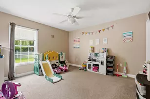 211 Oak Landing Dr, Conway, SC 29527 - Photo 9