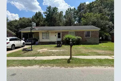 215 Huggins St, Marion, SC 29571 - Photo 1