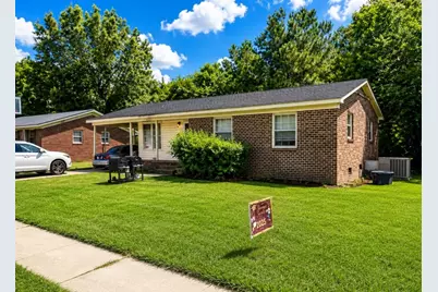 215 Huggins St, Marion, SC 29571 - Photo 3