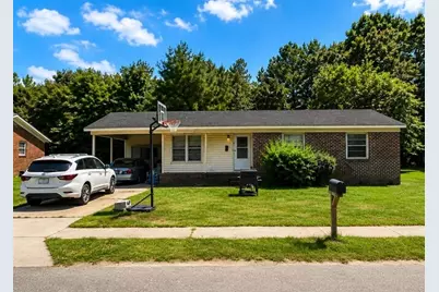215 Huggins St, Marion, SC 29571 - Photo 1