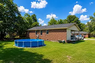 215 Huggins St, Marion, SC 29571 - Photo 3
