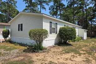 451 E Banks Dr, Garden City Beach, SC 29576 - Photo 5