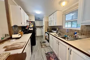 3095 Palmetto Dr, Garden City, SC 29576 - Photo 5