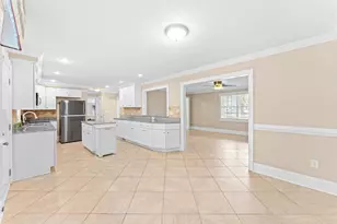410 31st Ave N, Myrtle Beach, SC 29577 - Photo 5