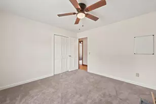 840 Thunderbird Dr, Florence, SC 29501 - Photo 9
